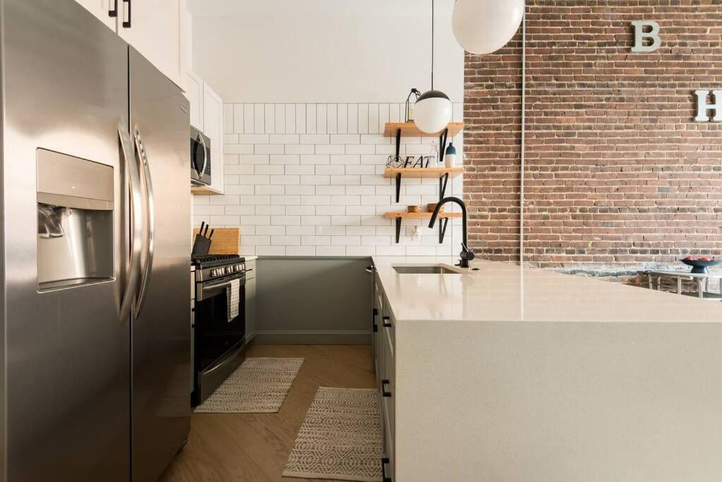 Trendy Condo! Close To Everthing Downtown * Birmingham