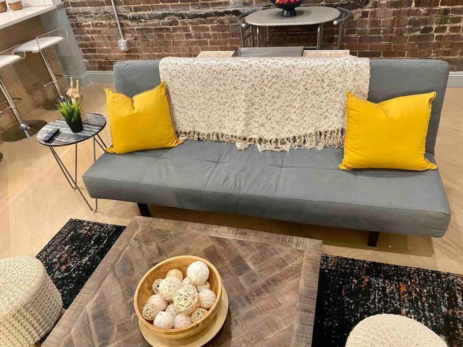 Trendy Condo! Close To Everthing Downtown * Birmingham